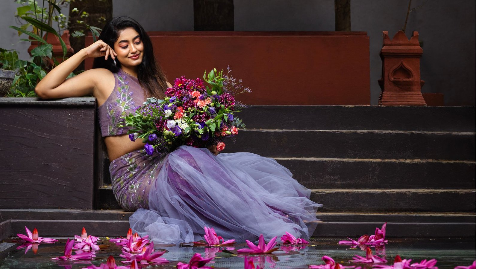 THE ART OF BLOOMING